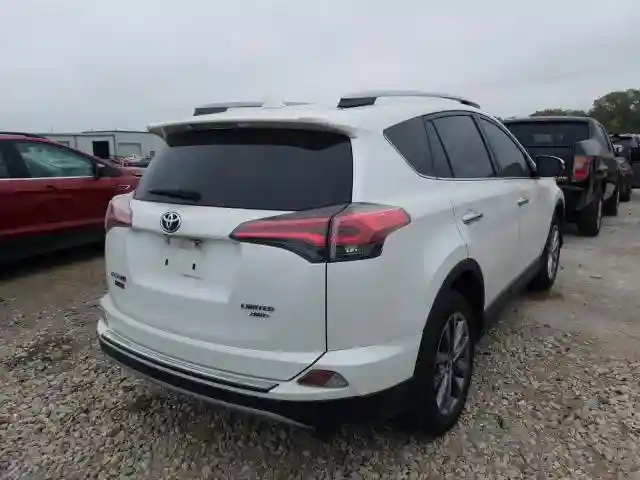 2T3DFREV0HW613199 2017 TOYOTA RAV4 LIMITED-3