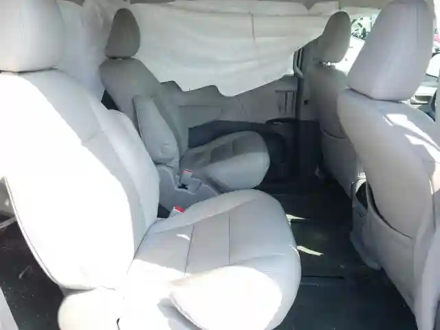 5TDDK3DC0FS128374 2015 TOYOTA SIENNA XLE-5
