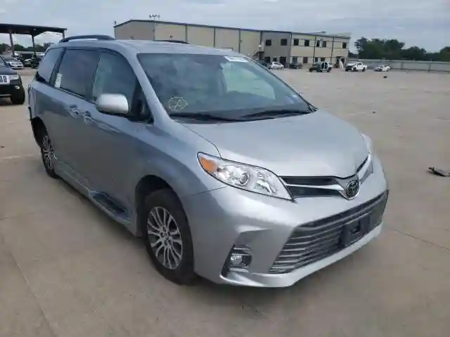 5TDYZ3DC3KS012514 2019 TOYOTA SIENNA XLE-0