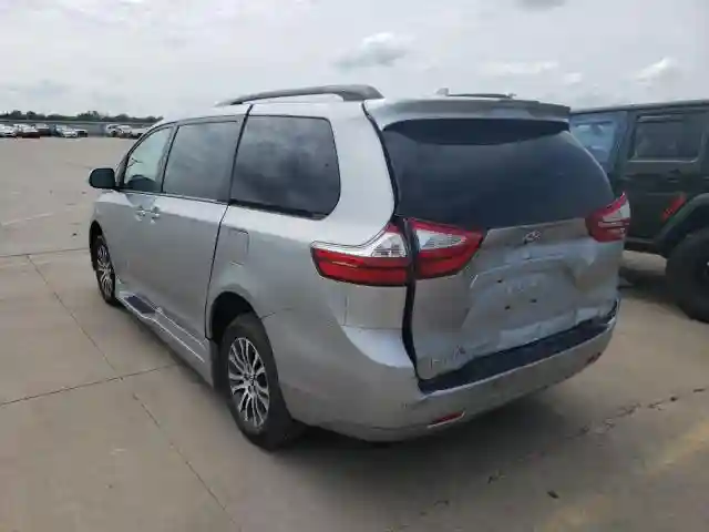 5TDYZ3DC3KS012514 2019 TOYOTA SIENNA XLE-2