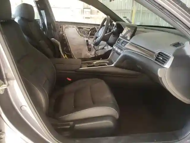 1HGCV2F31KA017335 2019 HONDA ACCORD SPORT-4
