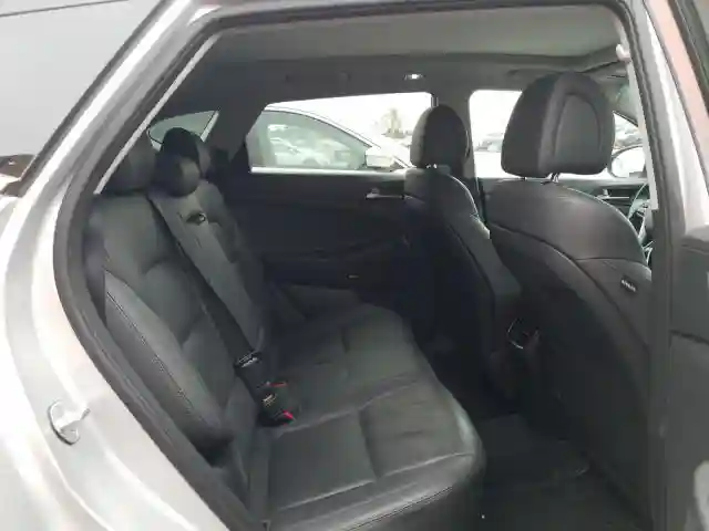 KM8J3CA49HU453287 2017 HYUNDAI TUCSON LIMITED-5