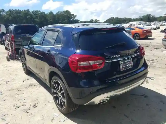 WDCTG4GB2HJ359910 2017 MERCEDES-BENZ GLA 250 4MATIC-2