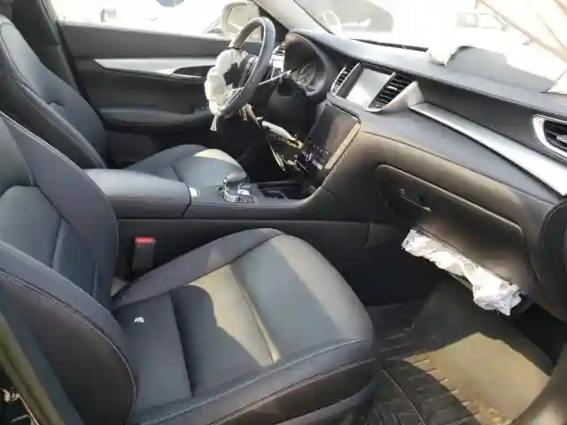 3PCAJ5M35KF108010 2019 INFINITI QX50 ESSENTIAL-4