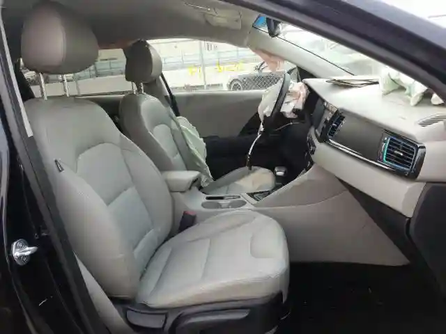 KNDCD3LD3K5237184 2019 KIA NIRO EX-4