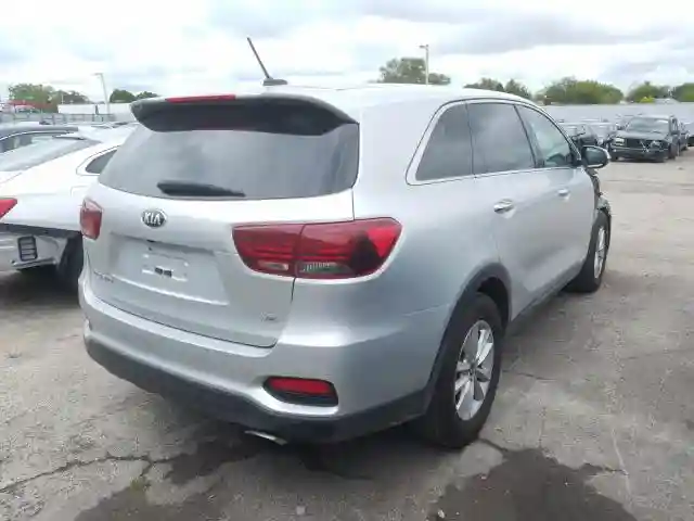 5XYPGDA55KG551503 2019 KIA SORENTO LX-3