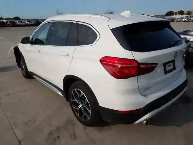 WBXJG9C02L5P97488 2020 BMW X1 XDRIVE28I-2
