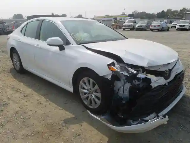 4T1C11AK1LU957519 2020 TOYOTA CAMRY LE-0