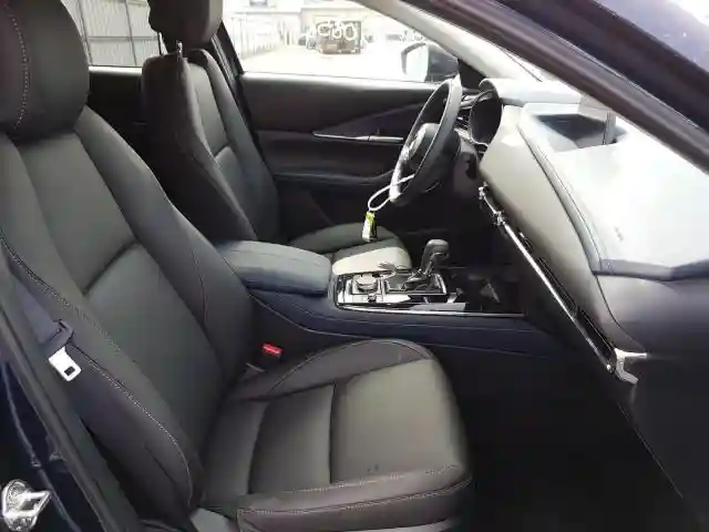 3MVDMBDL0LM132195 2020 MAZDA CX-30 PREFERRED-4