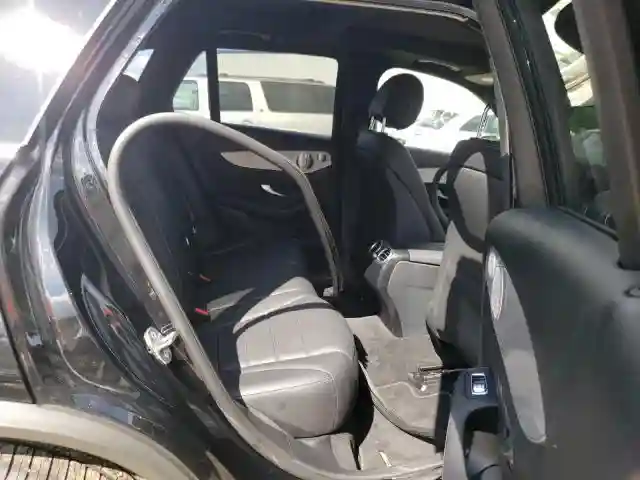 W1N0G8DB8LF790339 2020 MERCEDES-BENZ GLC 300-5