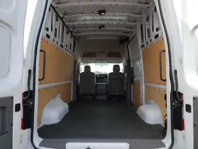 1N6BF0LY5KN811465 2019 NISSAN NV 2500 S-5
