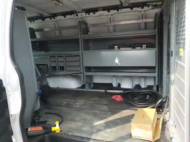 1GTW7AFG4J1345009 2018 GMC SAVANA G2500-5