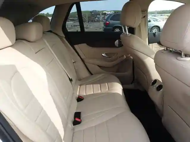 W1N0G8EB6LF825474 2020 MERCEDES-BENZ GLC 300 4MATIC-5