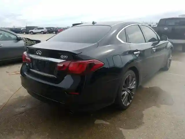JN1BY1AP8GM220673 2016 INFINITI Q70 3.7-3