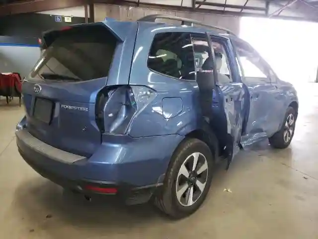 JF2SJAEC8JH444908 2018 SUBARU FORESTER 2-3