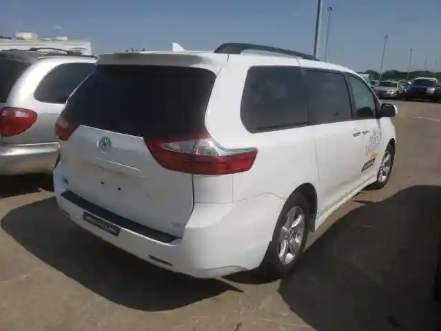 5TDKZ3DC0KS987378 2019 TOYOTA SIENNA LE-3