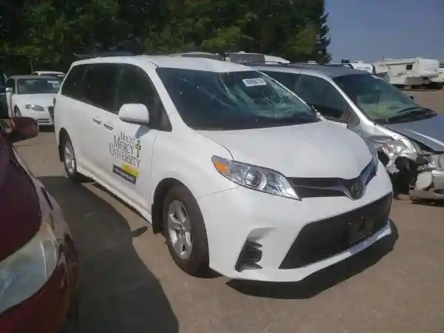 5TDKZ3DC0KS987378 2019 TOYOTA SIENNA LE-0