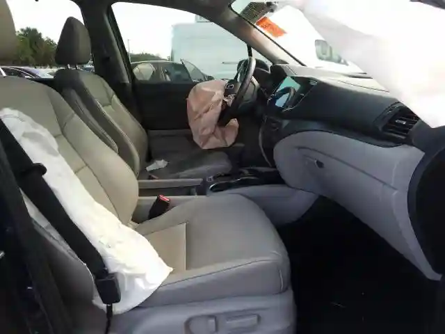 5FNYF5H52KB018065 2019 HONDA PILOT EXL-4