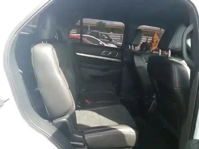 1FM5K7D80JGB39512 2018 FORD EXPLORER XLT-5