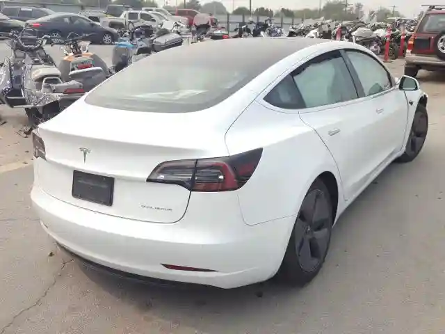 5YJ3E1EB3KF388019 2019 TESLA MODEL 3-3