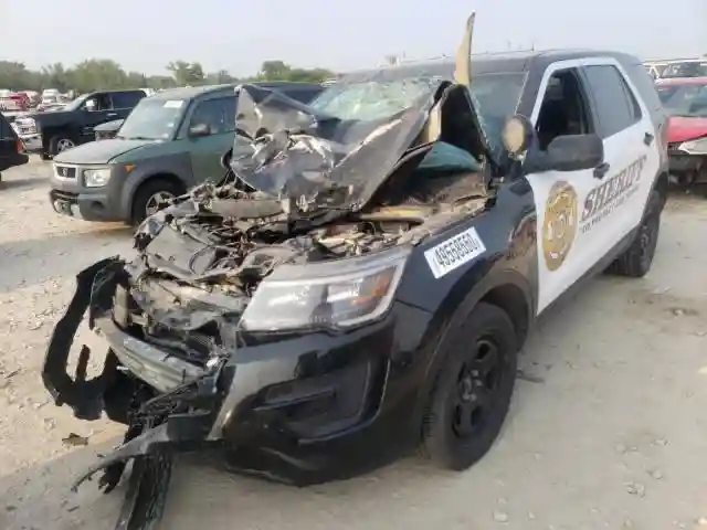 1FM5K8AR4HGC35317 2017 FORD EXPLORER POLICE INTERCEPTOR-1