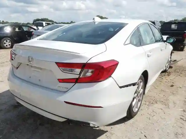 1HGCV1F32KA142810 2019 HONDA ACCORD SPORT-3