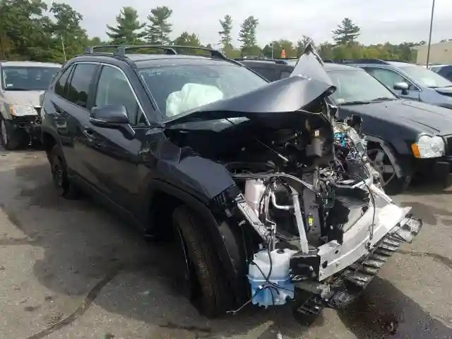 2T3G1RFV3KC036705 2019 TOYOTA RAV4 LE-0