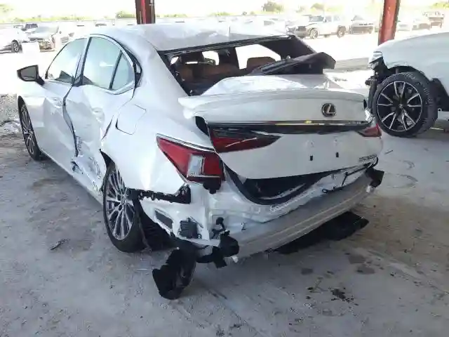 JTHB21B19K2013012 2019 LEXUS ES 300H-2