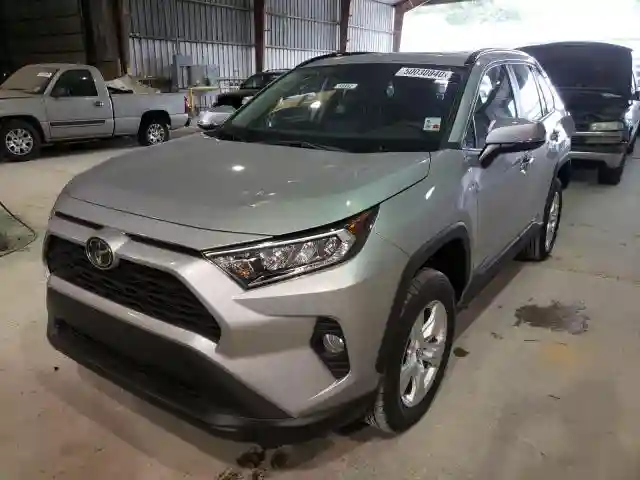 2T3W1RFV8LW093915 2020 TOYOTA RAV4 XLE-1