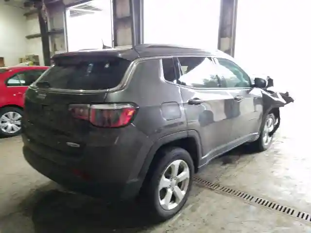 3C4NJDBB5KT813378 2019 JEEP COMPASS LATITUDE-3