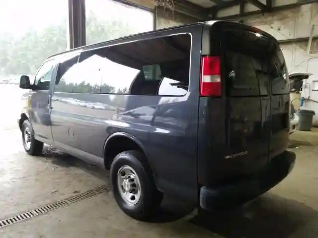 1GNWGEFG2H1100184 2017 CHEVROLET EXPRESS G2500 LS-2