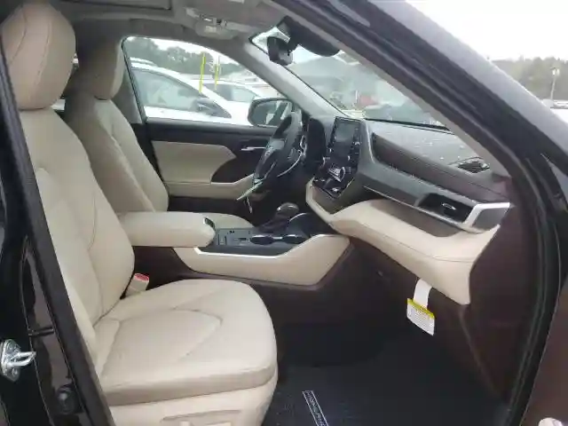5TDGZRAH7LS511042 2020 TOYOTA HIGHLANDER XLE-4
