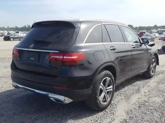 WDC0G4JB6KF586071 2019 MERCEDES-BENZ GLC 300-3