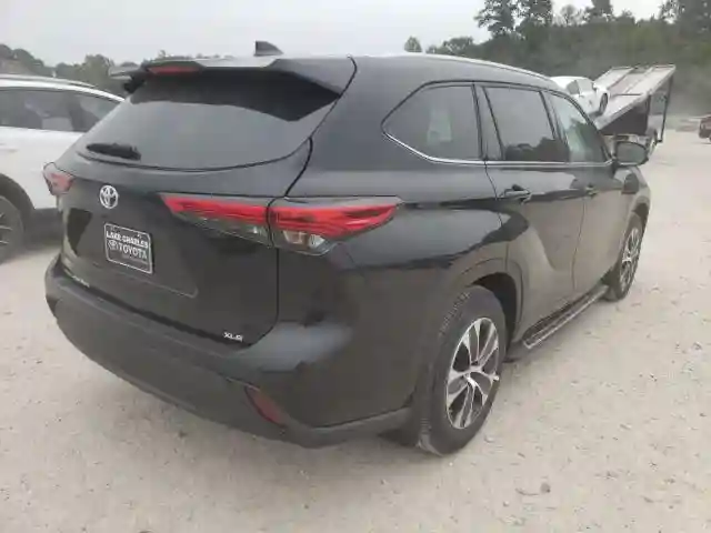 5TDGZRAH7LS511042 2020 TOYOTA HIGHLANDER XLE-3