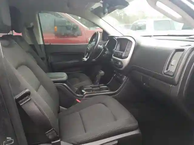 1GTP6CE13H1179575 2017 GMC CANYON SLE-4