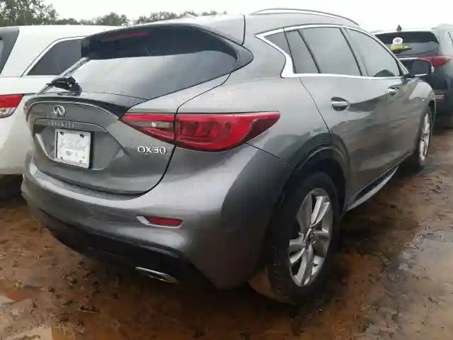 SJKCH5CP5HA024020 2017 INFINITI QX30 BASE-3