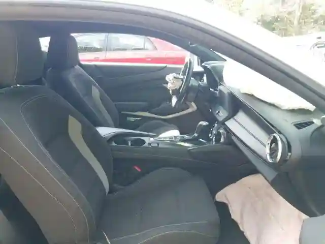1G1FB1RX4J0180832 2018 CHEVROLET CAMARO LT-4