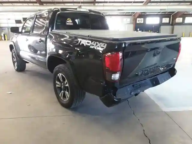 3TMCZ5AN2JM149535 2018 TOYOTA TACOMA DOUBLE CAB-2