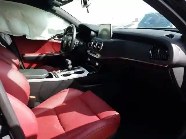 KNAE45LC0J6033363 2018 KIA STINGER GT1-4