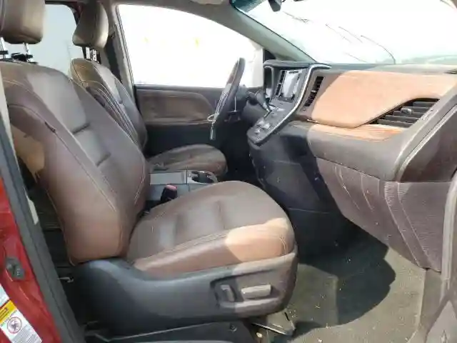 5TDDZ3DC8HS152369 2017 TOYOTA SIENNA XLE-4