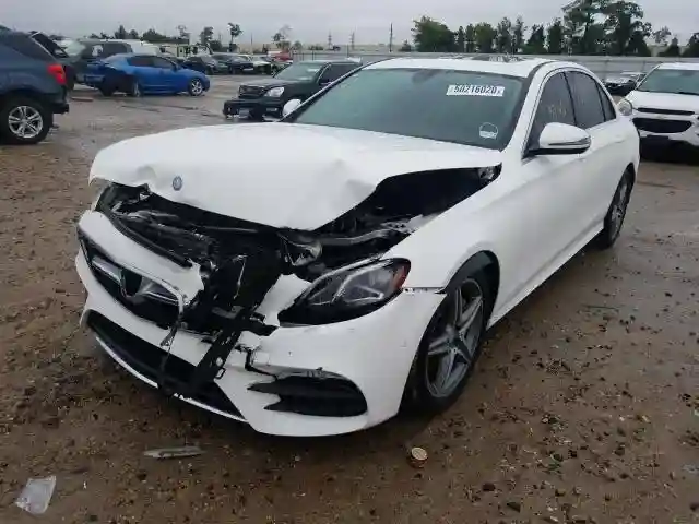 WDDZF4JB4HA133742 2017 MERCEDES-BENZ E 300-1