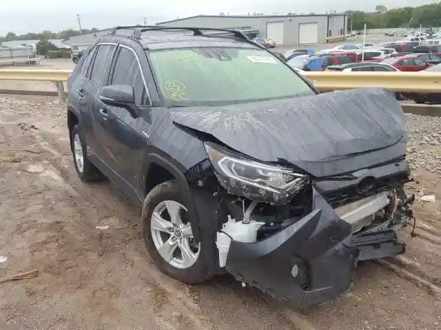 JTMRWRFV6LD068829 2020 TOYOTA RAV4 XLE-0