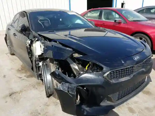 KNAE45LC0J6033363 2018 KIA STINGER GT1-0