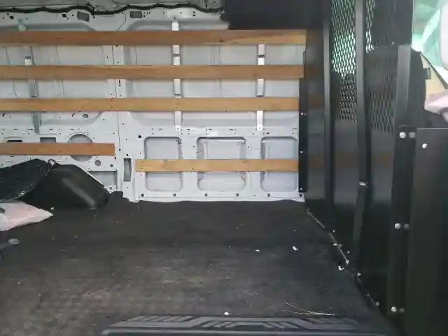 1FTYR1ZM7JKB17004 2018 FORD TRANSIT T-250-5