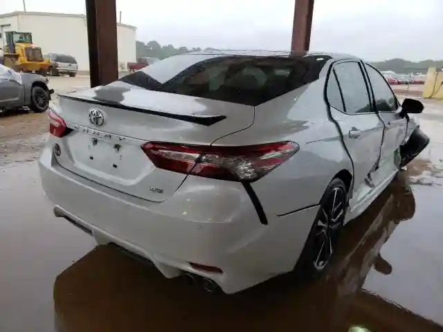 4T1B61HK5JU123849 2018 TOYOTA CAMRY XSE-3