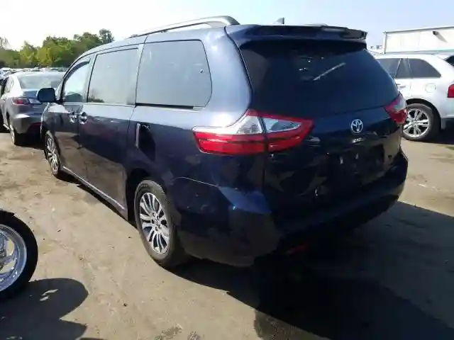 5TDYZ3DC2JS915154 2018 TOYOTA SIENNA XLE-2