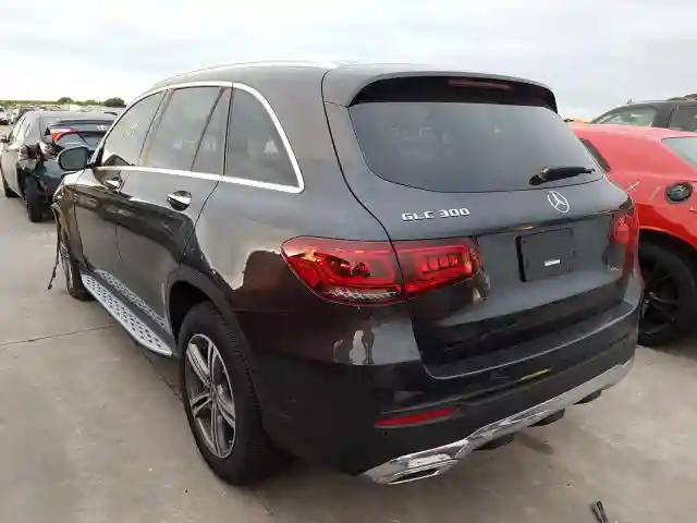 W1N0G8DB4LF814975 2020 MERCEDES-BENZ GLC 300-2