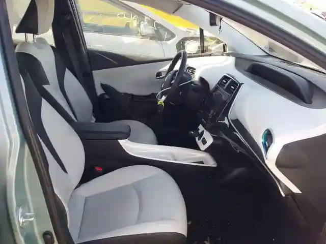 JTDKARFU3H3038031 2017 TOYOTA PRIUS-4