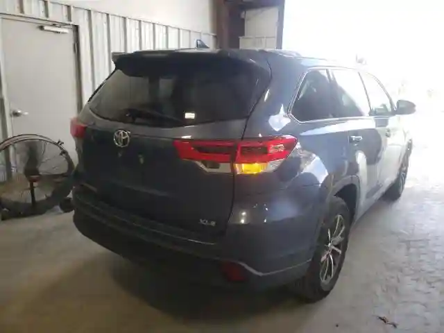 5TDKZRFH3HS510447 2017 TOYOTA HIGHLANDER SE-3