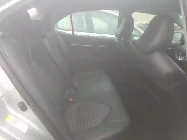 4T1B11HK0JU158636 2018 TOYOTA CAMRY L-5